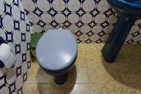 Casa à venda com 330m², 4 quartos e 3 vagasBanheiro Social 2