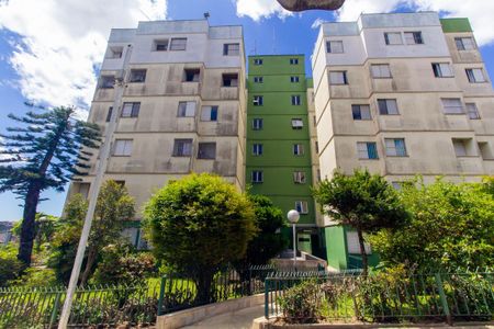 Apartamento à venda com 43m², 2 quartos e 1 vaga Apartamento à venda com 43m², 2 quartos e 1 vagaFachada do bloco
