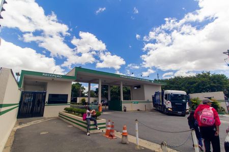 Apartamento à venda com 43m², 2 quartos e 1 vaga Apartamento à venda com 43m², 2 quartos e 1 vagaFachada