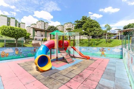 Apartamento à venda com 43m², 2 quartos e 1 vaga Apartamento à venda com 43m², 2 quartos e 1 vagaÁrea comum - Playground