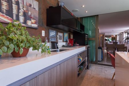 Apartamento à venda com 180m², 4 quartos e 3 vagas Apartamento à venda com 180m², 4 quartos e 3 vagasVaranda gourmet