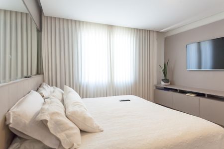 Apartamento à venda com 180m², 4 quartos e 3 vagas Apartamento à venda com 180m², 4 quartos e 3 vagasSuíte master