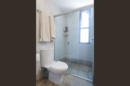 Apartamento à venda com 180m², 4 quartos e 3 vagas Apartamento à venda com 180m², 4 quartos e 3 vagasBanheiro Social