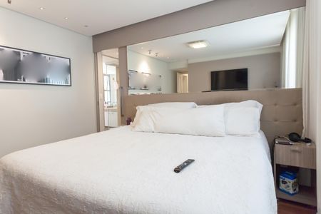 Apartamento à venda com 180m², 4 quartos e 3 vagas Apartamento à venda com 180m², 4 quartos e 3 vagasSuíte master