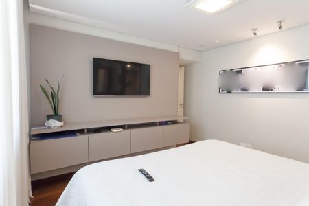 Apartamento à venda com 180m², 4 quartos e 3 vagas Apartamento à venda com 180m², 4 quartos e 3 vagasSuíte master