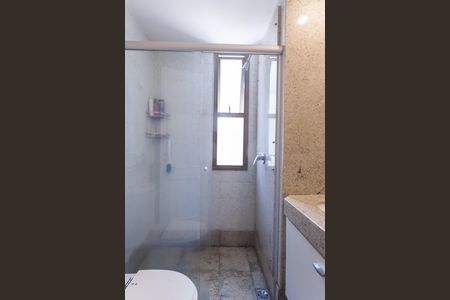 Apartamento à venda com 180m², 4 quartos e 3 vagas Apartamento à venda com 180m², 4 quartos e 3 vagasBanheiro Social