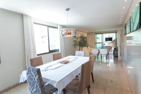 Apartamento à venda com 180m², 4 quartos e 3 vagas Apartamento à venda com 180m², 4 quartos e 3 vagassala