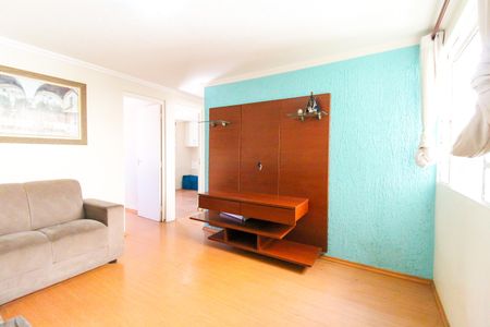 Sala de apartamento para alugar com 2 quartos, 45m² em Conjunto Residencial José Bonifácio, São Paulo