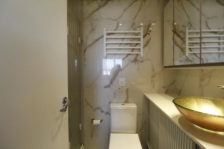 Apartamento à venda com 65m², 2 quartos e 1 vagaBanheiro da Suíte 1