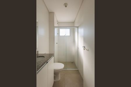 Apartamento para alugar com 75m², 2 quartos e 1 vaga Apartamento para alugar com 75m², 2 quartos e 1 vagaBanheiro da Suíte