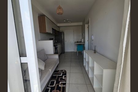 Sala de kitnet/studio para alugar com 1 quarto, 28m² em Vila das Belezas, São Paulo