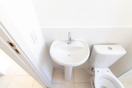 Apartamento para alugar com 42m², 2 quartos e sem vaga Apartamento para alugar com 42m², 2 quartos e sem vagaBanheiro