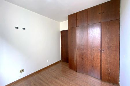 Quarto de apartamento à venda com 1 quarto, 39m² em Lourdes, Belo Horizonte