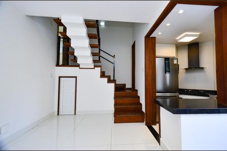 Sala de apartamento para alugar com 1 quarto, 55m² em Lourdes, Belo Horizonte