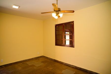 Sala de casa para alugar com 3 quartos, 165m² em Itaipu, Niterói