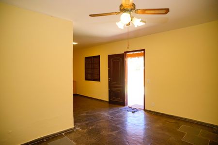 Sala de casa para alugar com 3 quartos, 165m² em Itaipu, Niterói