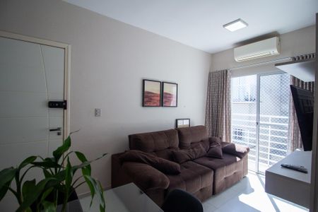 Sala  de apartamento para alugar com 2 quartos, 50m² em Jardim Simus, Sorocaba