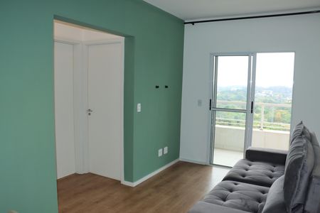 Sala de apartamento para alugar com 2 quartos, 58m² em Jardim Marilu, Cotia