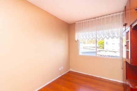 Quarto 1 de apartamento para alugar com 2 quartos, 64m² em Santo Antônio, Porto Alegre