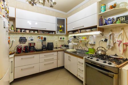 Casa de condomínio à venda com 150m², 2 quartos e 2 vagasCozinha 