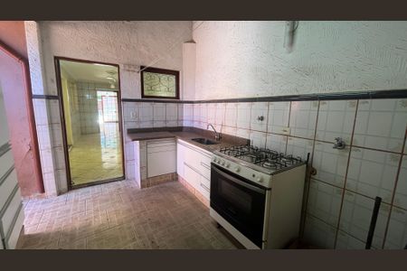 Casa para alugar com 200m², 3 quartos e 2 vagas Casa para alugar com 200m², 3 quartos e 2 vagasCozinha