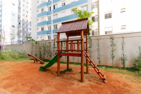 Apartamento para alugar com 45m², 2 quartos e 1 vaga Apartamento para alugar com 45m², 2 quartos e 1 vagaÁrea comum - Playground