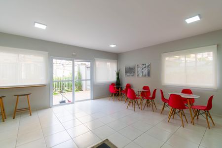 Apartamento para alugar com 45m², 2 quartos e 1 vaga Apartamento para alugar com 45m², 2 quartos e 1 vagaÁrea comum - Salão de festas