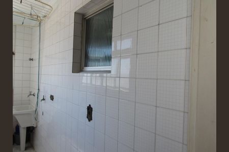 Apartamento para alugar com 70m², 3 quartos e 1 vagaÁrea de Serviço