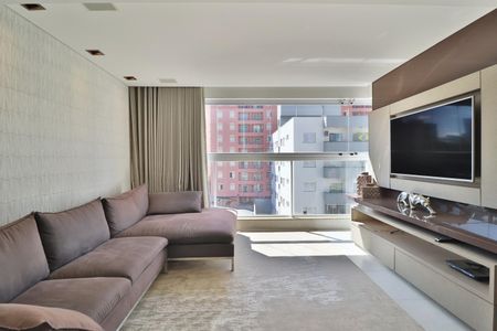 Apartamento para alugar com 114m², 2 quartos e 2 vagasSala