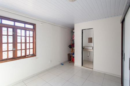 Casa à venda com 440m², 5 quartos e 2 vagasSuíte 3
