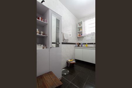 Casa à venda com 440m², 5 quartos e 2 vagasBanheiro Social 1