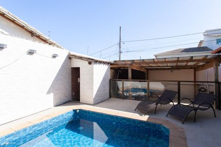 Casa à venda com 440m², 5 quartos e 2 vagasPiscina