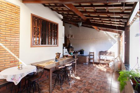 Casa à venda com 440m², 5 quartos e 2 vagasEspaço Gourmet