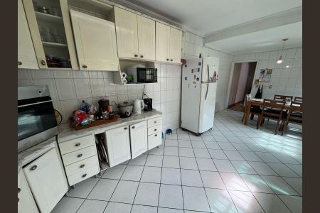 Casa à venda com 138m², 3 quartos e 3 vagas Casa à venda com 138m², 3 quartos e 3 vagasFoto 02