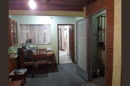 Foto 04 de casa à venda com 2 quartos, 272m² em Vila Osasco, Osasco