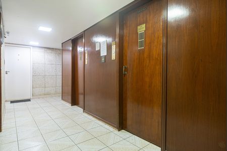 Apartamento para alugar com 56m², 1 quarto e sem vaga Apartamento para alugar com 56m², 1 quarto e sem vagaÁrea comum - Elevadores
