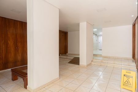 Apartamento para alugar com 56m², 1 quarto e sem vaga Apartamento para alugar com 56m², 1 quarto e sem vagaÁrea comum - Hall Social