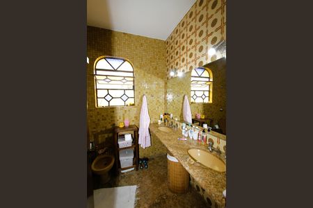 Apartamento à venda com 200m², 4 quartos e 3 vagasBanheiro da Suíte