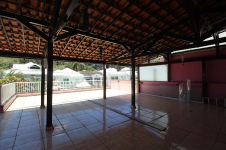 Casa de condomínio para alugar com 242m², 4 quartos e 1 vagaTerraço