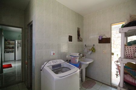 Casa de condomínio para alugar com 242m², 4 quartos e 1 vagaÁrea de serviço