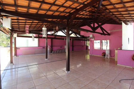 Casa de condomínio para alugar com 242m², 4 quartos e 1 vagaTerraço