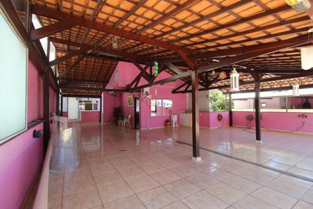 Casa de condomínio para alugar com 242m², 4 quartos e 1 vagaTerraço