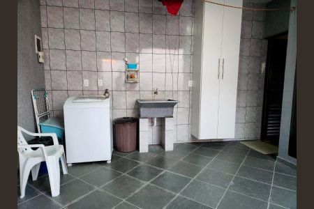 Casa à venda com 260m², 4 quartos e 6 vagasFoto 23