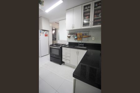 Apartamento à venda com 83m², 2 quartos e 2 vagasCozinha