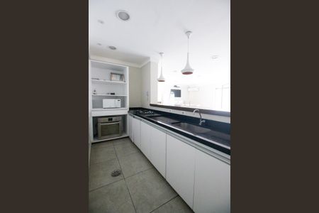 Apartamento à venda com 83m², 2 quartos e 2 vagasÁrea comum - Salão de festas