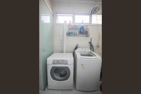 Apartamento à venda com 83m², 2 quartos e 2 vagasÁrea de Serviço