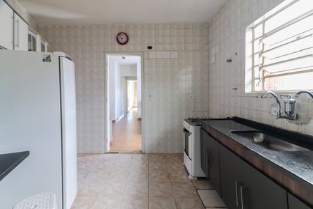 Casa à venda com 75m², 2 quartos e 2 vagas Casa à venda com 75m², 2 quartos e 2 vagasCozinha