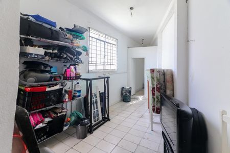Casa à venda com 75m², 2 quartos e 2 vagas Casa à venda com 75m², 2 quartos e 2 vagasLavanderia