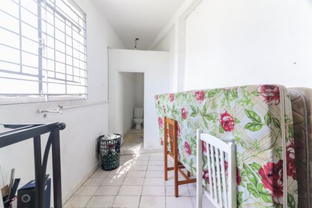 Casa à venda com 75m², 2 quartos e 2 vagas Casa à venda com 75m², 2 quartos e 2 vagasLavanderia