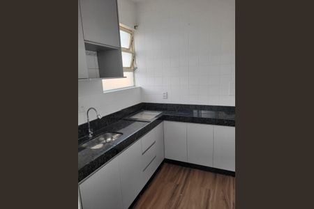 Apartamento à venda com 31m², 1 quarto e 1 vaga Apartamento à venda com 31m², 1 quarto e 1 vagaCozinha